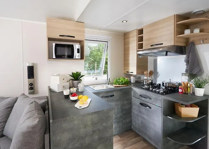 Mobil Home 3 Chambres 2 Salles De Bains Au Camping 4 Etoiles Mh276 Aux Charmettes